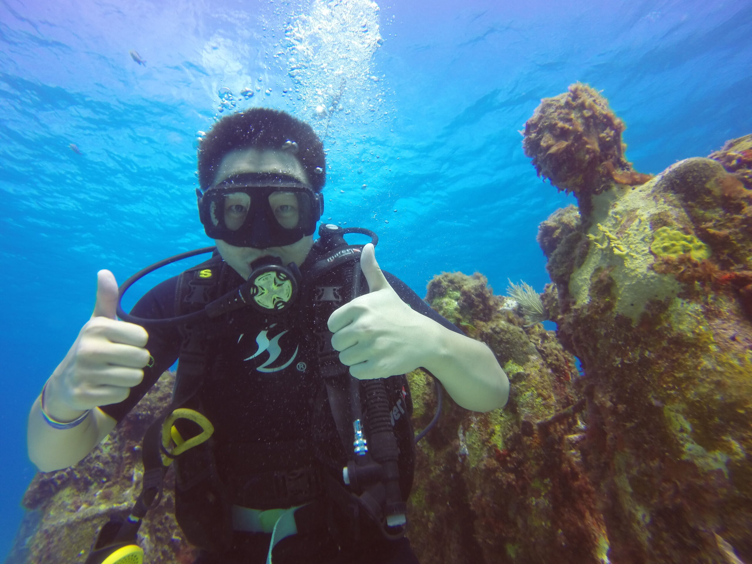 xavier munoz torres diving cancun resort